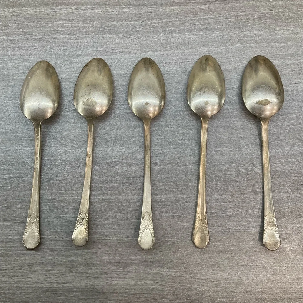 VINTAGE 5 SILVER PLATE TEASPOONS WILLIAM‎ ROGERS MFG CO